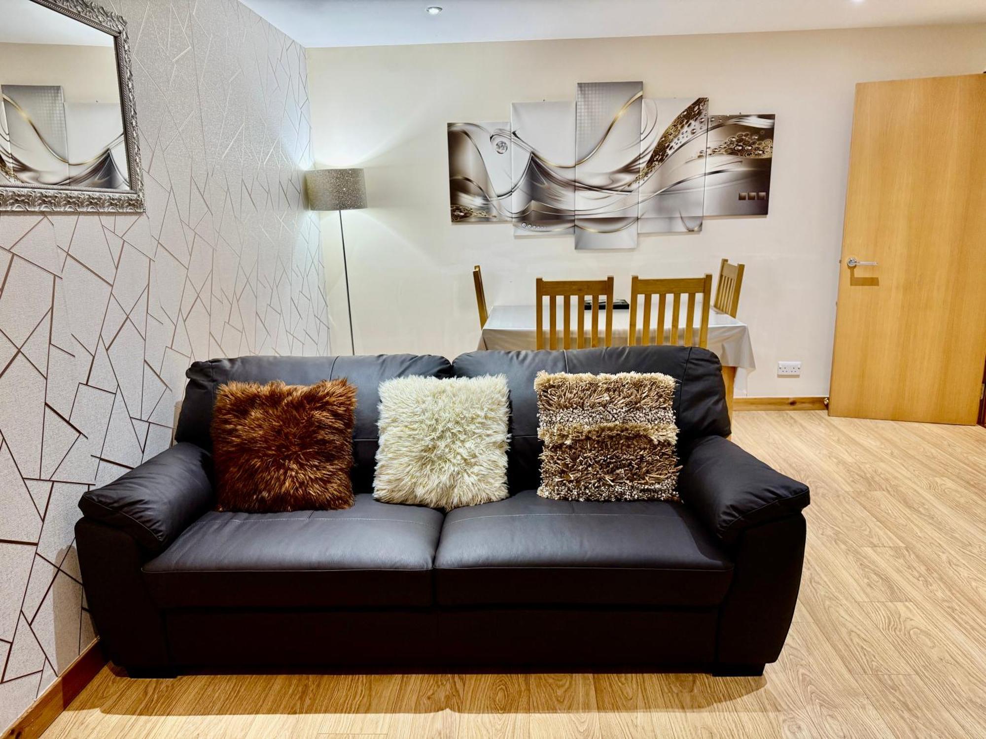 Azim And Suzi'S City Centre Apartment Ίνβερνες Εξωτερικό φωτογραφία
