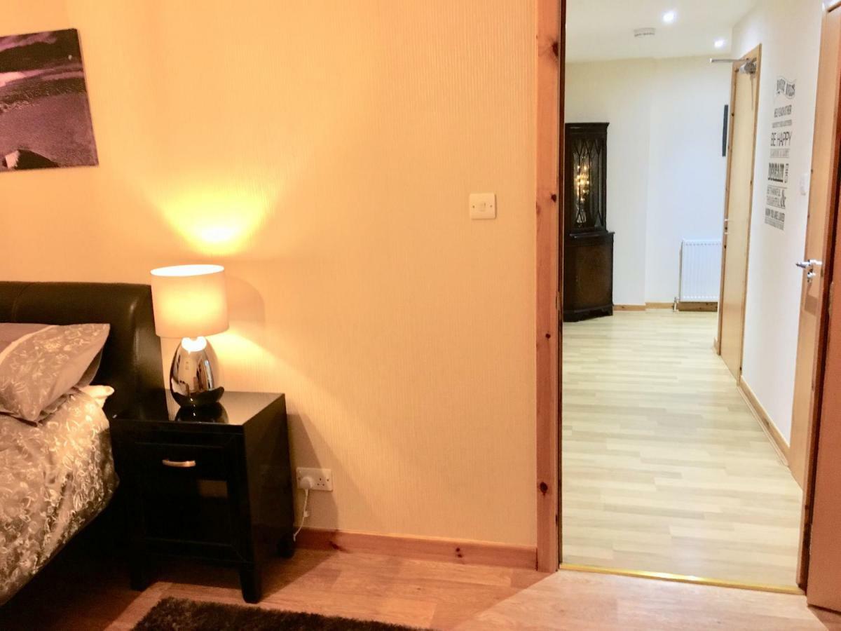 Azim And Suzi'S City Centre Apartment Ίνβερνες Εξωτερικό φωτογραφία