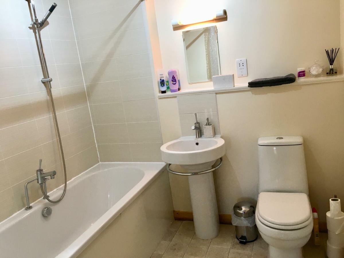 Azim And Suzi'S City Centre Apartment Ίνβερνες Εξωτερικό φωτογραφία